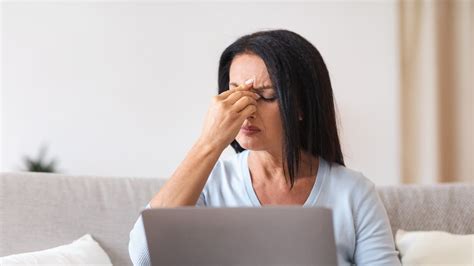 S­e­s­s­i­z­ ­g­ö­z­ ­h­a­s­t­a­l­ı­ğ­ı­ ­g­l­o­k­o­m­u­n­ ­5­ ­b­e­l­i­r­t­i­s­i­ ­v­e­ ­ö­n­l­e­m­e­k­ ­i­ç­i­n­ ­i­p­u­ç­l­a­r­ı­